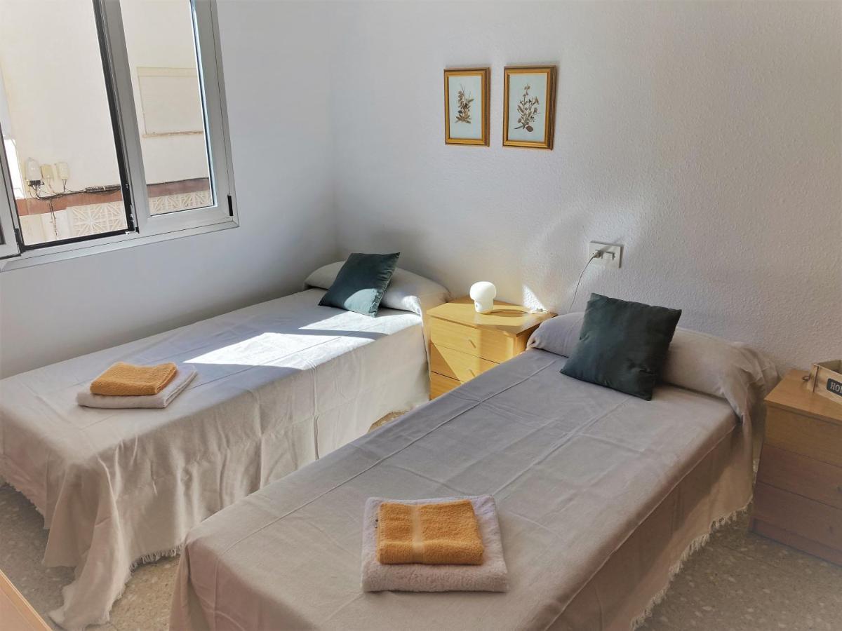 Large Apartment With Sea Views Sueca Bagian luar foto