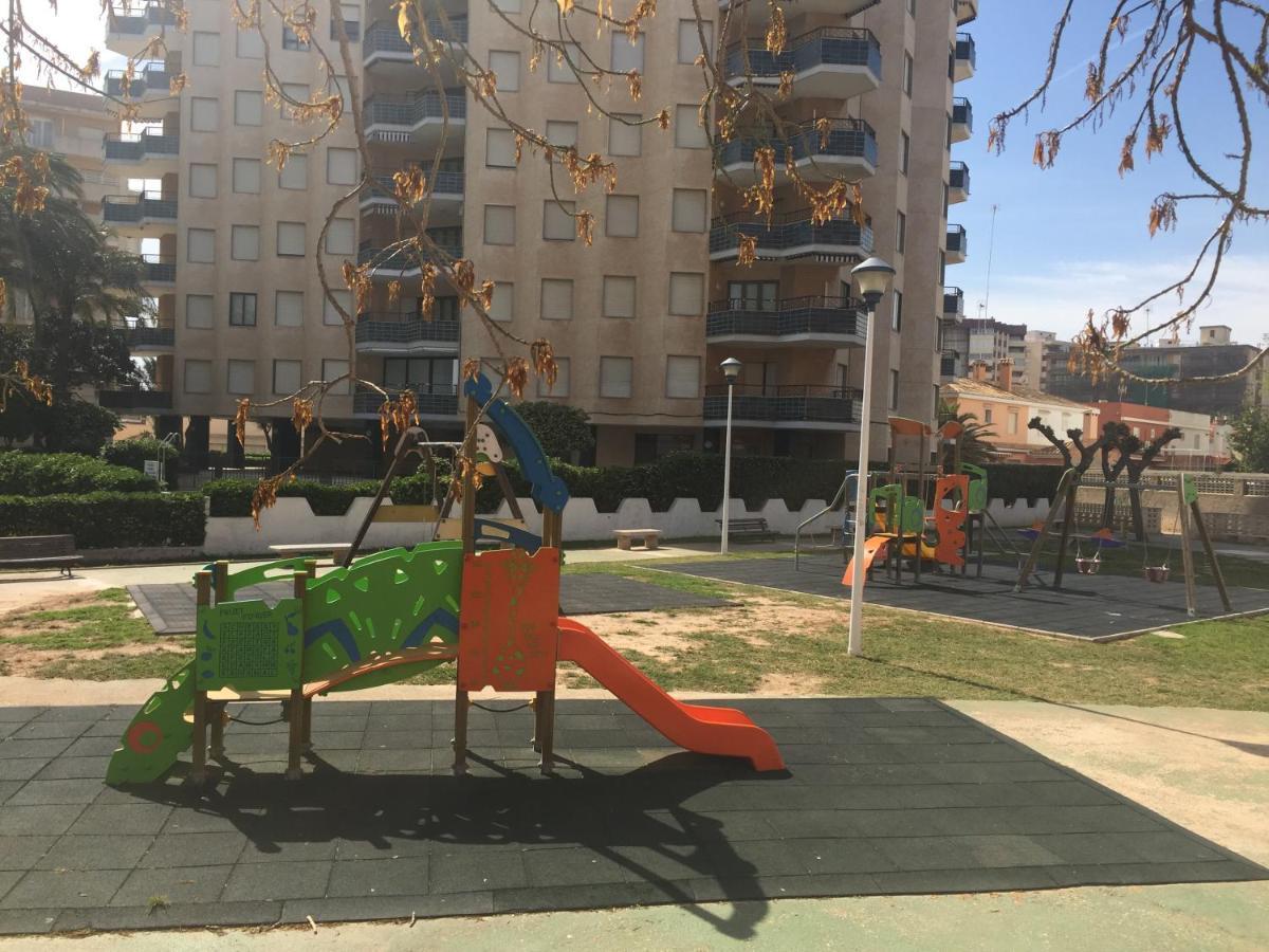 Large Apartment With Sea Views Sueca Bagian luar foto