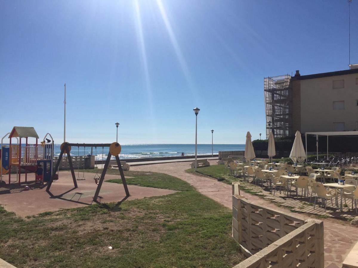 Large Apartment With Sea Views Sueca Bagian luar foto