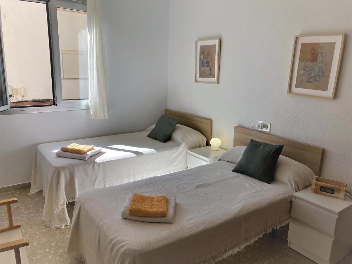 Large Apartment With Sea Views Sueca Bagian luar foto